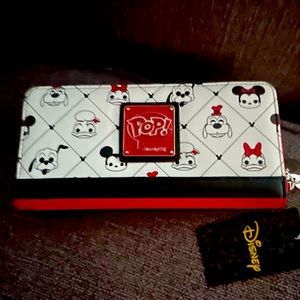 Funko pop Loungefly Disney wallet